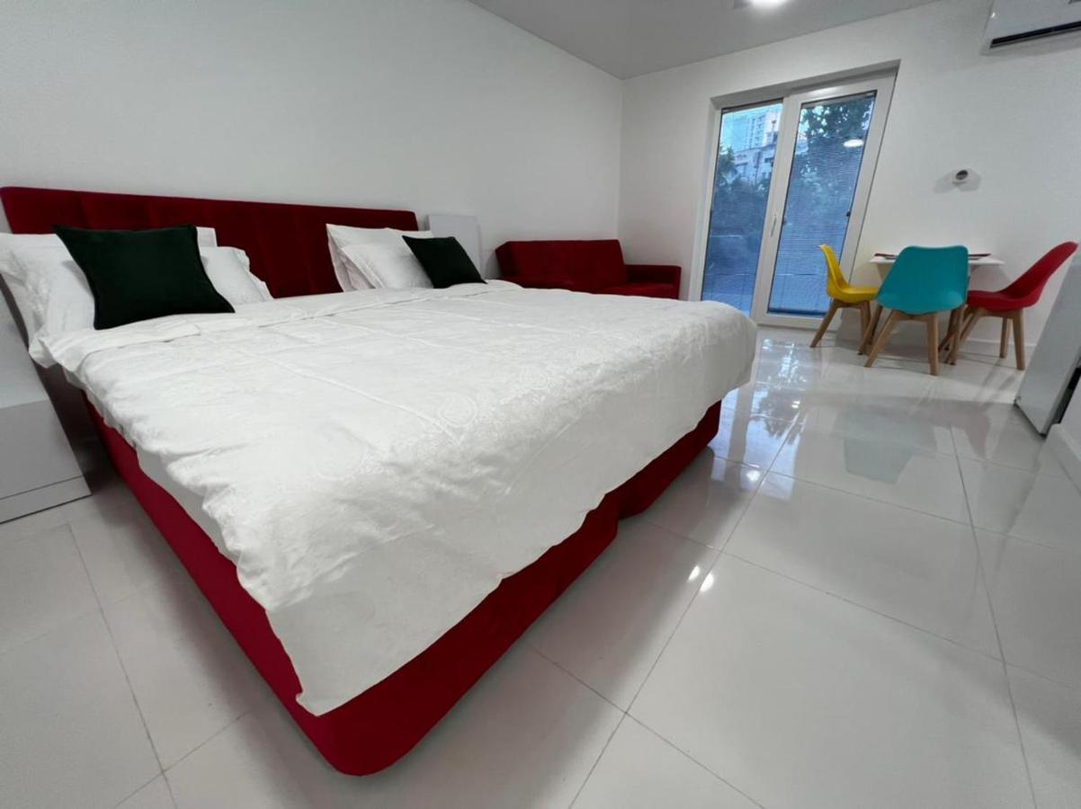 Pekini Street Apartment Tbilisi Exteriör bild