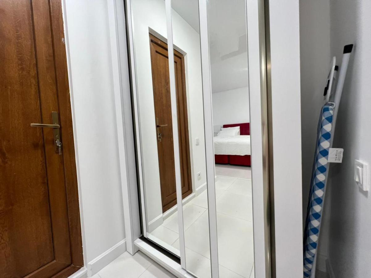 Pekini Street Apartment Tbilisi Exteriör bild