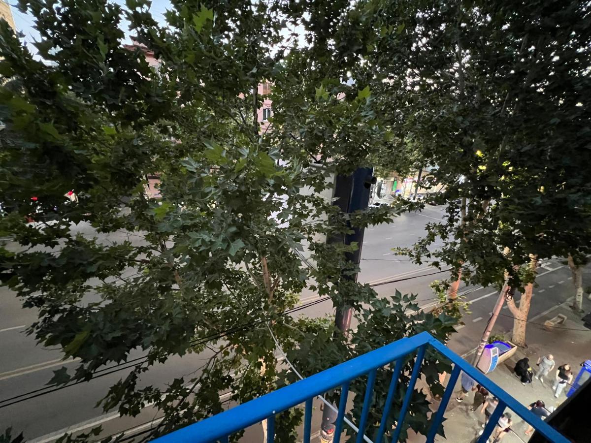 Pekini Street Apartment Tbilisi Exteriör bild